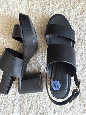 AEROSOLES Black Wide Strap Block Heel Sandals